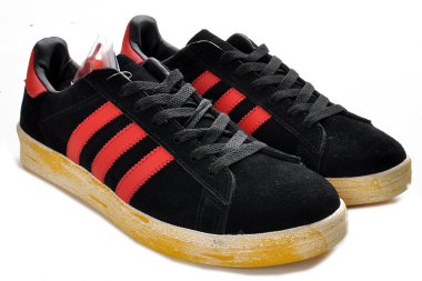 CAMPUS 80s 40-44[Ref. 11]