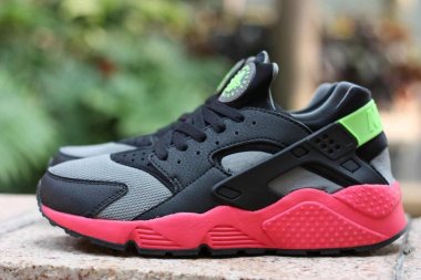 NIKE AIR HUARACHE [M. 7]